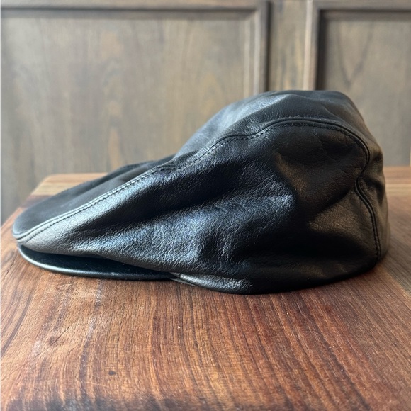 Black Leather Men's Cap - Picture 4 of 7
